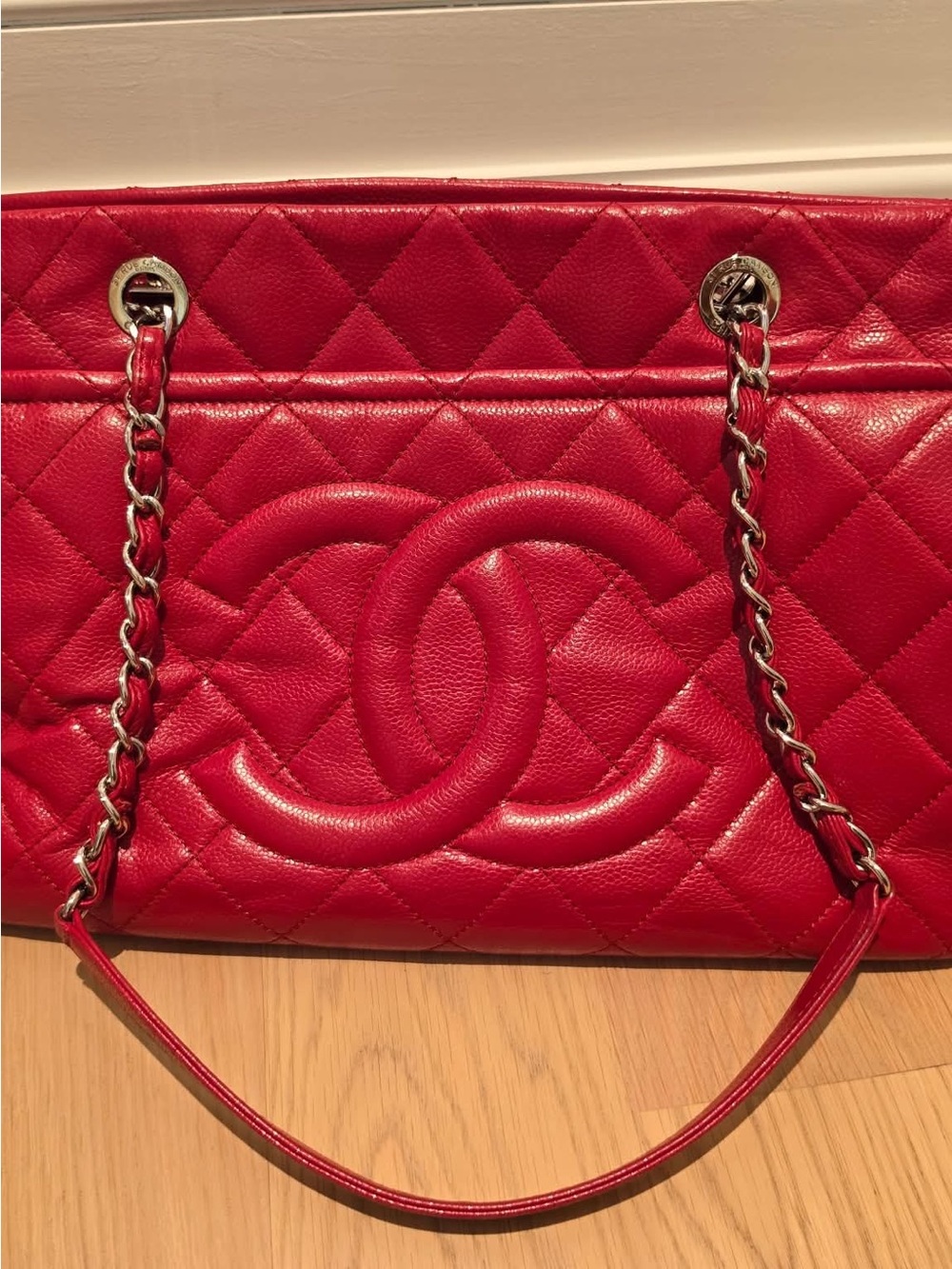 CHANEL Red Quilted Lambskin Shoulder Bag with Chain Straps